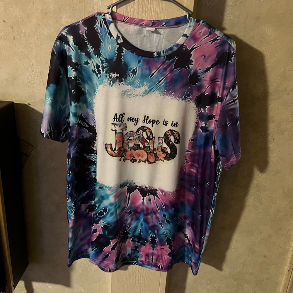 Cute “all my hope is in Jesus “ shirt!
